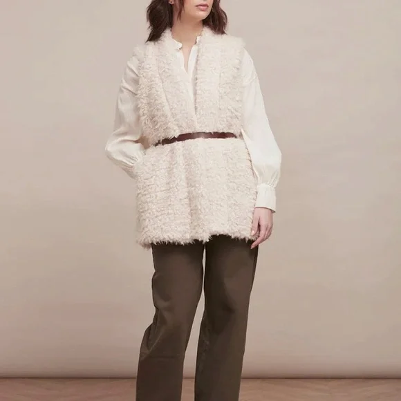 Los Angeles Barcelona ‘ARUM’ Sleeveless Jacket - Picture 16 of 16